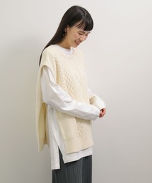 AMERICAN HOLIC | ケーブルバックスリットニットベスト　＊(ベスト)