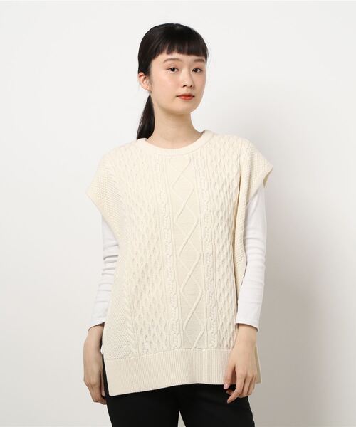 AMERICAN HOLIC（アメリカンホリック）の「ケーブルサイドスリットニットベスト　＊（ベスト・レディース・オフホワイト/モカ・FREE）」の21枚目の写真