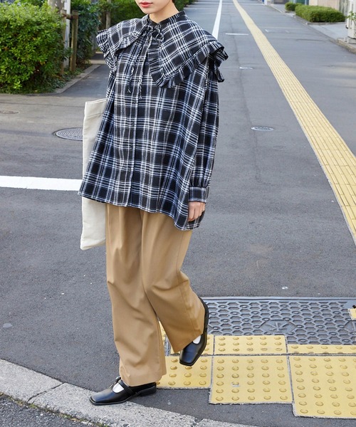 forksy.（フォルクシー）の「【forksy.】2タックカラースラックスパンツ（スラックス・レディース・ネイビー/オレンジ/レッド/グリーン/ライトベージュ/カーキ/ブラック/ベージュ/ブラウン/オレンジ系その他/ブルーグリーン・FREE）」の4枚目の写真