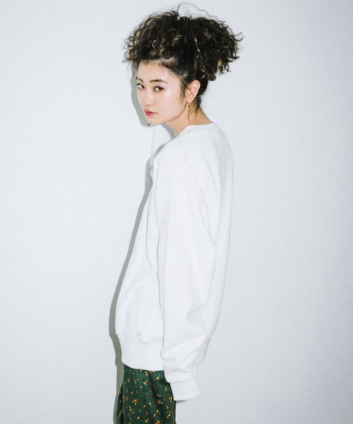 X-girl（エックスガール）の「スウェットカットソー（スウェット・レディース・ホワイト・1）」の2枚目の写真