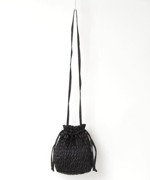 flowriri(フロウリリ)の「2WAYシャーリング巾着バッグ / ショルダーバッグ(ショルダーバッグ・レディース・ブラック/ライトグリーン・FREE)」の4枚目の写真