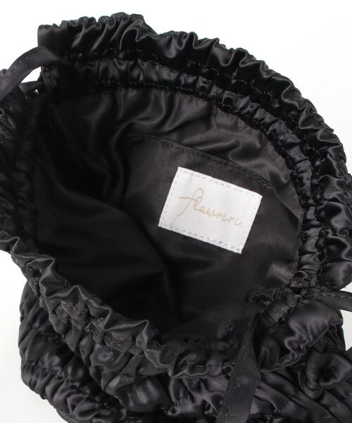 flowriri(フロウリリ)の「2WAYシャーリング巾着バッグ / ショルダーバッグ(ショルダーバッグ・レディース・ブラック/ライトグリーン・FREE)」の3枚目の写真