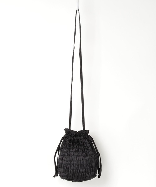 flowriri(フロウリリ)の「2WAYシャーリング巾着バッグ / ショルダーバッグ(ショルダーバッグ・レディース・ブラック/ライトグリーン・FREE)」の16枚目の写真