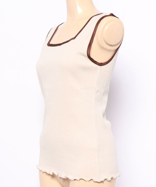 DISCOAT（ディスコート）の「【ZOZO限定】パイピングスクエアタンクトップ（タンクトップ・レディース・アイボリー/ブラック/グレイッシュベージュ・FREE）」の5枚目の写真