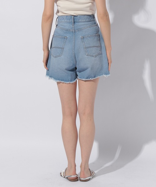 BAYFLOW(ベイフロー)の「MIEコラボ/ショートパンツ(デニムパンツ・レディース・ライトブルー/ホワイト・MEDIUM/SMALL)」の4枚目の写真