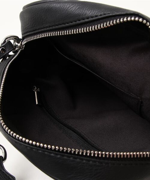 kutir（クティール）の「フェイクレザーショルダーバッグ（ショルダーバッグ・レディース・ブラック・FREE）」の7枚目の写真