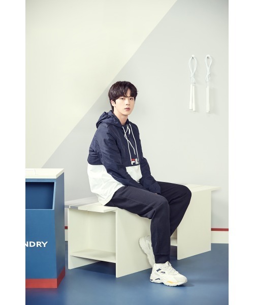 FILA（フィラ）の「レイトレイサー / RAY TRACER / 厚底スニーカー（スニーカー・レディース・ベージュ系1/ベージュ系2・23.5cm/23.0cm/24.0cm/24.5cm/25.0cm/26.0cm/27.0cm/28.0cm/22.5cm/29.0cm/25.5cm/26.5cm/27.5cm）」の20枚目の写真