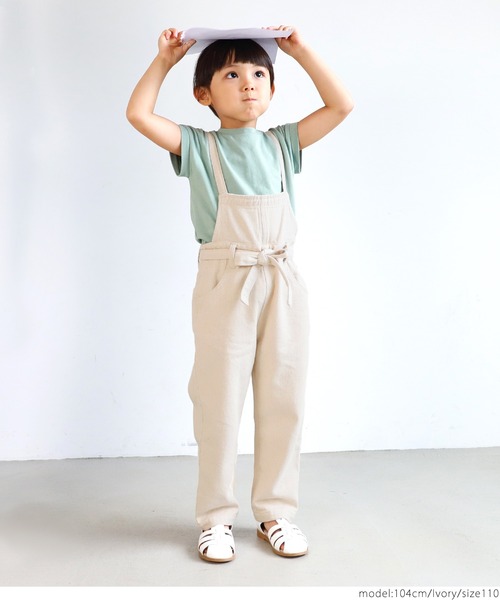 coca（coca）（コカ）の「キッズ ゆるっとサイズ感カツラギサロペット（サロペット/オーバーオール・キッズ・カーキ/アイボリー・100/110/120/130）」の11枚目の写真