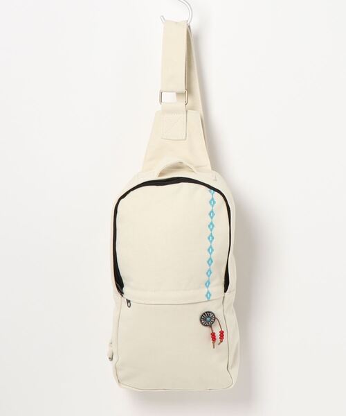 チャイハネ（チャイハネ）の「【チャイハネ】コンチョ＆刺繍ワンショルダーリュック（ボディバッグ/ウエストポーチ・レディース・ネイビー/ブラウン/ナチュラル・FREE）」の3枚目の写真