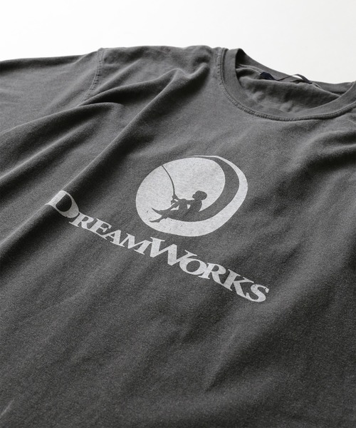 JOURNAL STANDARD relume（ジャーナルスタンダード　レリューム）の「【DREAMWORKS×relume/ドリームワークス】LOGO 別注 Tシャツ（Tシャツ/カットソー・メンズ・ホワイト/ブラック/ネイビー・LARGE/X-LARGE）」の2枚目の写真