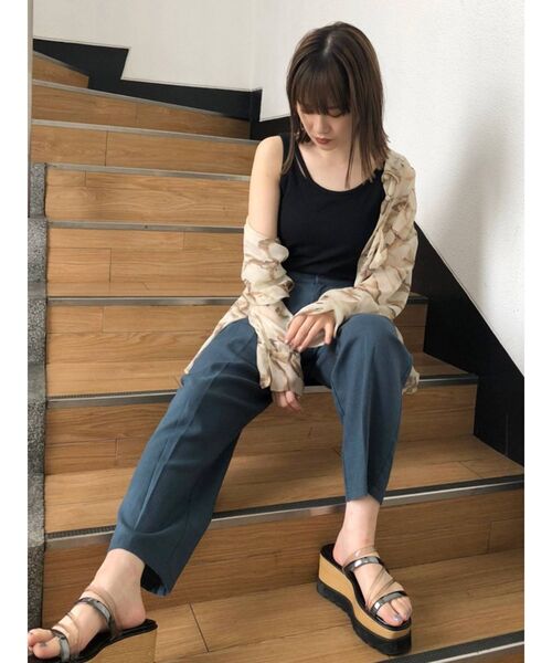 MURUA（ムルーア）の「ミリオンアイスパット入りスリットタンク（Tシャツ/カットソー・レディース・ホワイト/ブラック/カーキ・FREE）」の8枚目の写真