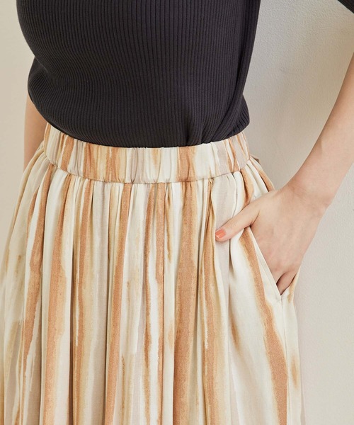 ROPE' PICNIC（ロペピクニック）の「手書き風ストライプロングスカート（スカート・レディース・パープル/イエロー/キャメル・38）」の19枚目の写真