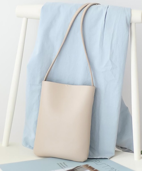 Ulysses(ユリシス)の「ミニショルダーバッグ(ショルダーバッグ・レディース・カーキ/オフホワイト/ブラック/イエロー/ピンク/ブルー/ブラウン/ベージュ・F)」の2枚目の写真