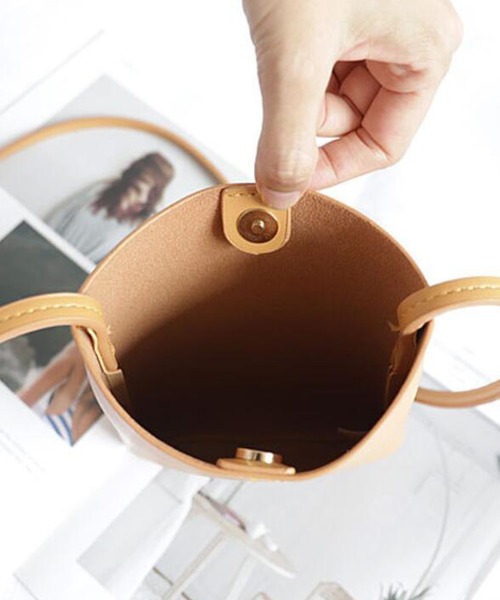 Ulysses(ユリシス)の「ミニショルダーバッグ(ショルダーバッグ・レディース・カーキ/オフホワイト/ブラック/イエロー/ピンク/ブルー/ブラウン/ベージュ・F)」の15枚目の写真