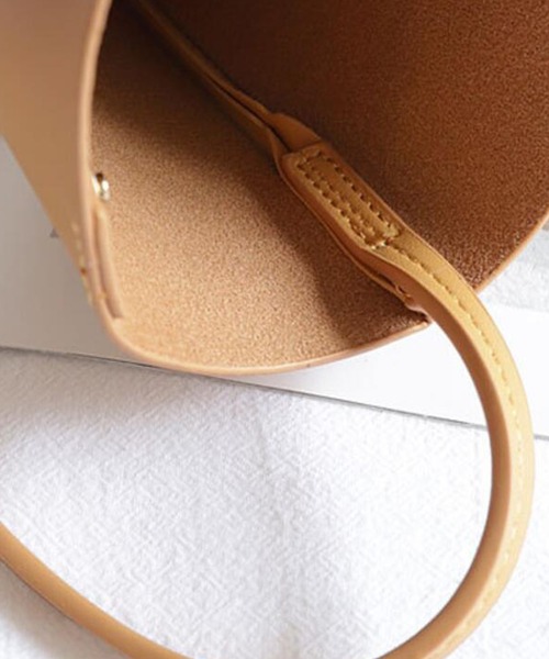 Ulysses(ユリシス)の「ミニショルダーバッグ(ショルダーバッグ・レディース・カーキ/オフホワイト/ブラック/イエロー/ピンク/ブルー/ブラウン/ベージュ・F)」の16枚目の写真