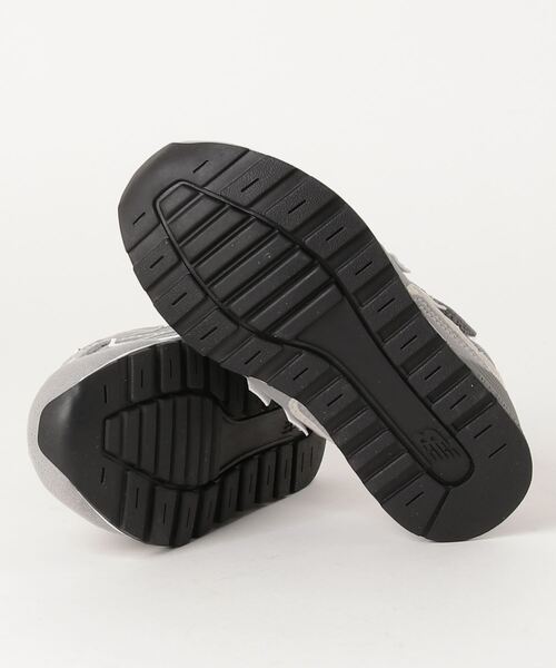 NEW BALANCE（ニューバランス）の「new balance/ニューバランス   YV996 GY グレー（スニーカー・キッズ・グレー・21.0cm/18.0cm/17.0cm/19.0cm/20.0cm/22.0cm/24.0cm/17.5cm/23.0cm/23.5cm/22.5cm/20.5cm/21.5cm/19.5cm/18.5cm）」の3枚目の写真