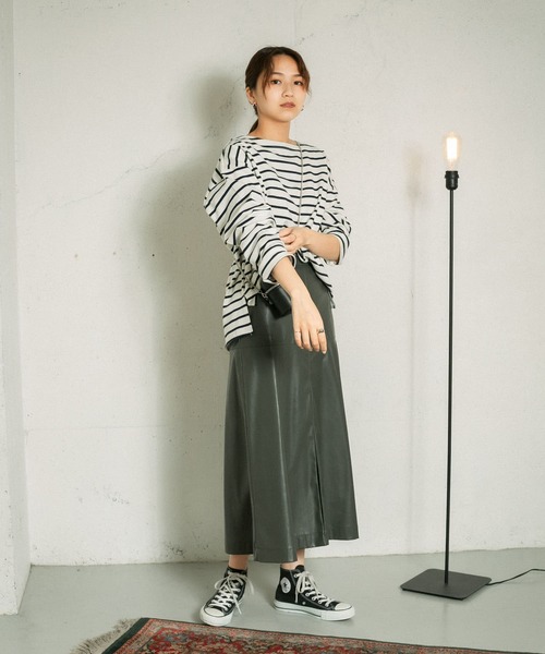 KBF（ケイビーエフ）の「フェイクレザーフレアスカート（スカート・レディース・ブラック/ネイビー/グレー系その他・ONE）」の5枚目の写真