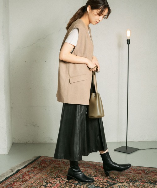 KBF（ケイビーエフ）の「フェイクレザーフレアスカート（スカート・レディース・ブラック/ネイビー/グレー系その他・ONE）」の16枚目の写真