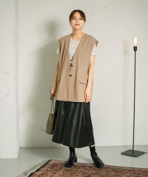 KBF（ケイビーエフ）の「フェイクレザーフレアスカート（スカート・レディース・ブラック/ネイビー/グレー系その他・ONE）」の17枚目の写真