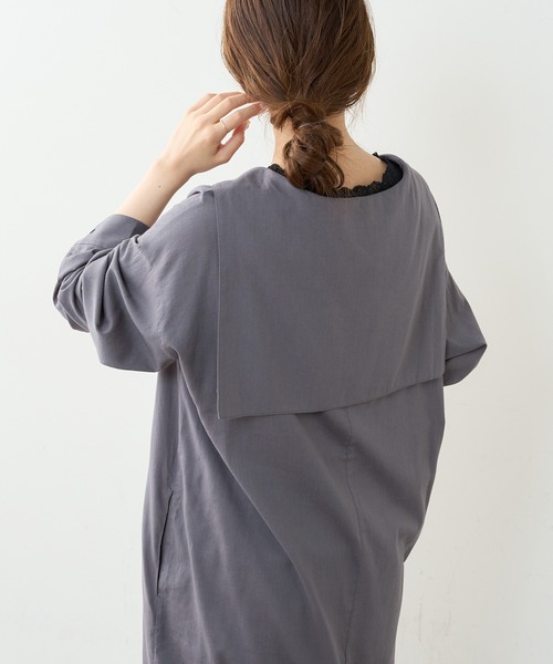 PUAL CE CIN(ピュアルセシン)の「【Du noir】セーラーカラーロングワンピース(ワンピース・レディース・グレー/グレイッシュベージュ・FREE)」の2枚目の写真