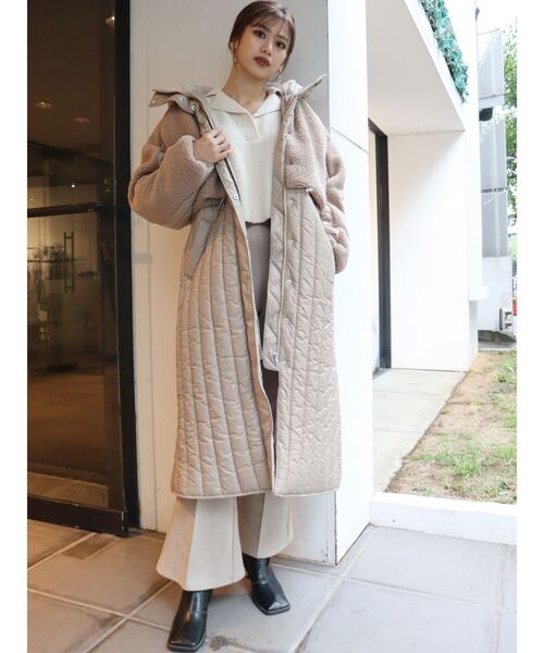 MURUA（ムルーア）の「キルトドッキングボアコート（ダウンジャケット/コート・レディース・ブラック/ベージュ/モカ・FREE）」の11枚目の写真