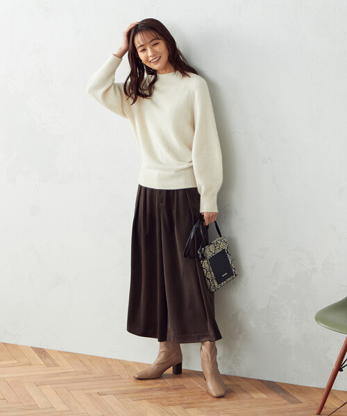 COMME CA ISM(コムサイズム)の「ジャージー コーデュロイ ワイドパンツ(その他パンツ・レディース・グレイッシュベージュ/チャコール/サックスブルー/ブラウン/ブラック・SMALL/MEDIUM/LARGE)」の19枚目の写真