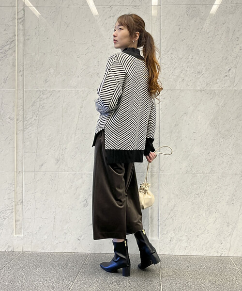 COMME CA ISM(コムサイズム)の「ジャージー コーデュロイ ワイドパンツ(その他パンツ・レディース・グレイッシュベージュ/チャコール/サックスブルー/ブラウン/ブラック・SMALL/MEDIUM/LARGE)」の17枚目の写真
