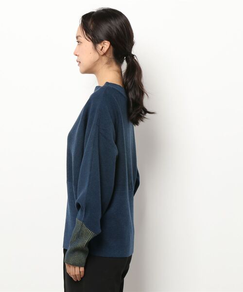 Q（キュー）の「切替ドルマンニット（ニット/セーター・レディース・ライトグレー/ネイビー/チェリーピンク/ブルー/ペールイエロー/アイボリー/セージグリーン/ホワイト・MEDIUM）」の20枚目の写真