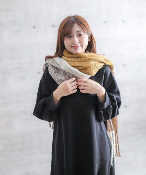 clear（クリア）の「BIGトーンチェックストール（マフラー・レディース・ブルー/モカ・F）」の3枚目の写真