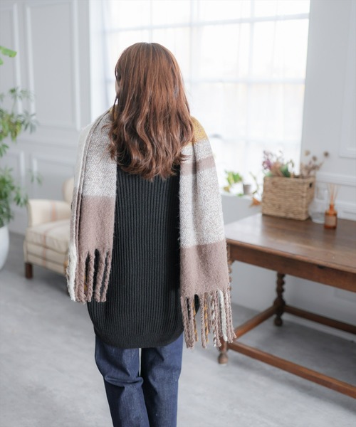 clear（クリア）の「BIGトーンチェックストール（マフラー・レディース・ブルー/モカ・F）」の6枚目の写真