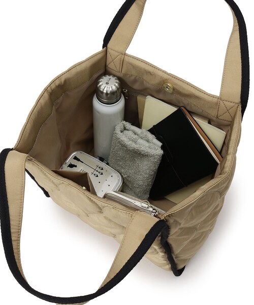 SHOO・LA・RUE（シューラルー）の「◆キルティングトート（トートバッグ・レディース・ブラック/カーキ/ベージュ系7/サンドベージュ・00）」の5枚目の写真