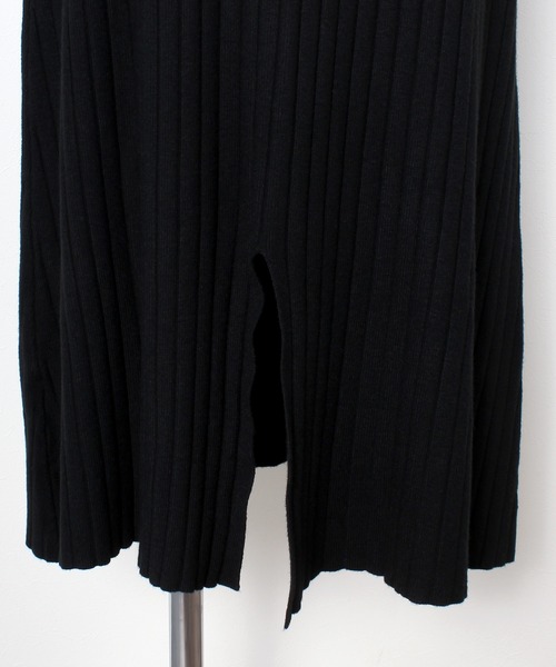 Primazel（プリマゼル）の「マキシ丈ノースリーブニットワンピース（ワンピース・レディース・ブラック/ベージュ/ブラウン・M）」の7枚目の写真