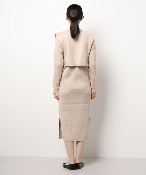 archives（アルシーヴ）の「サイドリボンベスト＋ランダムリブニットワンピース（ワンピース・レディース・アイボリー/グレイッシュベージュ/ブラウン・MEDIUM）」の15枚目の写真