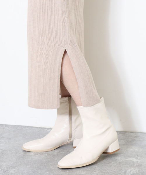 archives（アルシーヴ）の「サイドリボンベスト＋ランダムリブニットワンピース（ワンピース・レディース・アイボリー/グレイッシュベージュ/ブラウン・MEDIUM）」の17枚目の写真