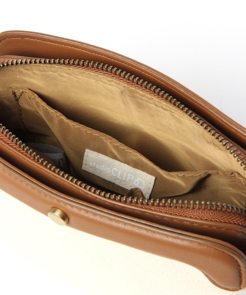 studio CLIP（スタディオクリップ）の「アオリポケットミニショルダーバッグ（ショルダーバッグ・レディース・ブラック/ブラウン・FREE）」の5枚目の写真