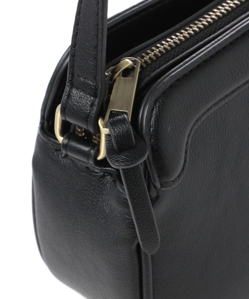 studio CLIP（スタディオクリップ）の「アオリポケットミニショルダーバッグ（ショルダーバッグ・レディース・ブラック/ブラウン・FREE）」の6枚目の写真