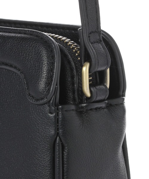 studio CLIP（スタディオクリップ）の「アオリポケットミニショルダーバッグ（ショルダーバッグ・レディース・ブラック/ブラウン・FREE）」の4枚目の写真