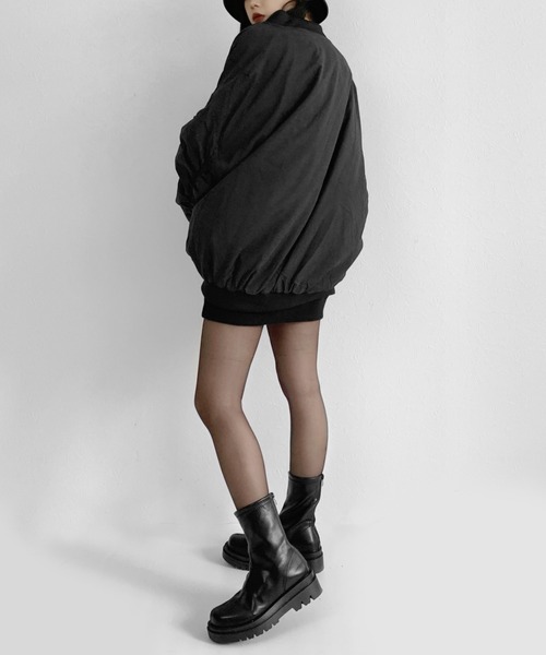 LVEU.（ラブユ.）の「【LVEU.】ルーズギャザーMA-1ブルゾン / アウター ブルゾン MA-1 ビッグ オーバー ギャザー ミドル カジュアル ストリート ミリタリー ブラック グレー カーキ（MA-1・レディース・ライトグレー/ブラック/カーキ・FREE）」の21枚目の写真