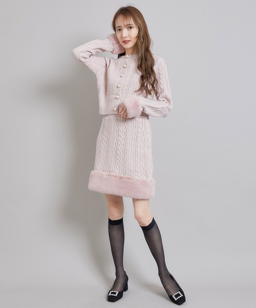 TITTY&CO.（ティティーアンドコー）の「フェイクファーケーブルニット