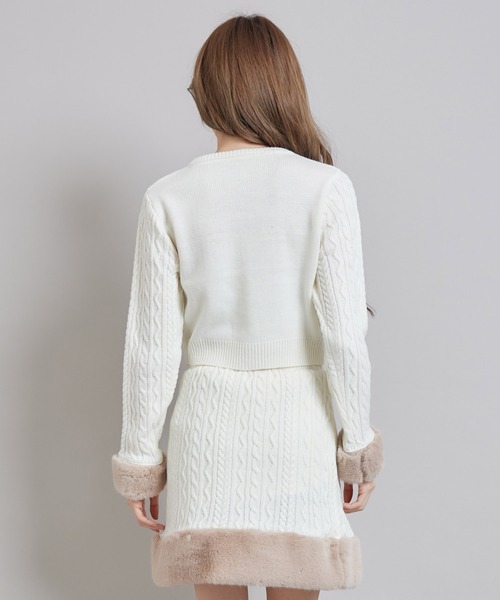 TITTY&CO.（ティティーアンドコー）の「フェイクファーケーブルニットトップス（ニット/セーター・レディース・オフホワイト/ブラック/ピンク・FREE）」の7枚目の写真