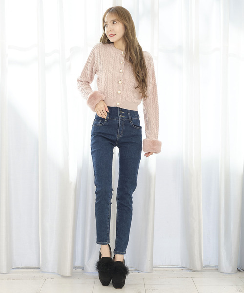 TITTY&CO.（ティティーアンドコー）の「フェイクファーケーブルニットトップス（ニット/セーター・レディース・オフホワイト/ブラック/ピンク・FREE）」の13枚目の写真