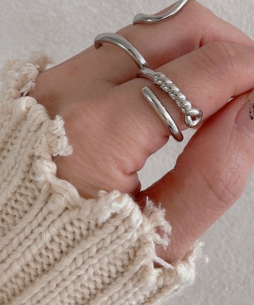 y/m by misato（イムバイミサト）の「ポイントチェーンクロスリング（リング・レディース・シルバー/ゴールド・FREE）」の8枚目の写真