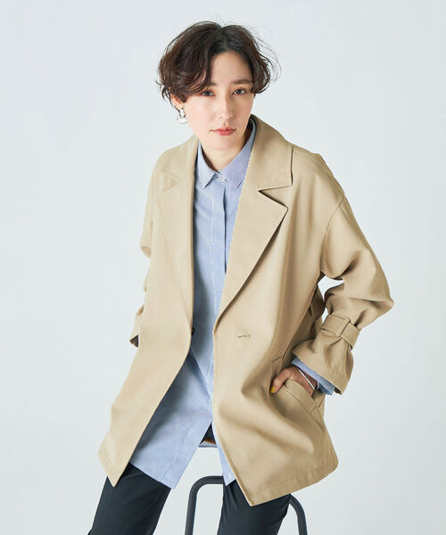 NOLLEY’S Sophi（ノーリーズソフィ）の「中空糸バッククロスショートトレンチコート（トレンチコート・レディース・ベージュ/キャメル・36/38）」の4枚目の写真