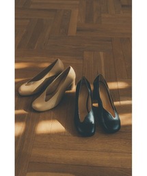 美品 セレモニー CLANE HEP ROUND CUT PUMPS パンプス CLANE（クラネ）の「HEP ROUND CUT PUMPS（パンプス）」 - WEAR