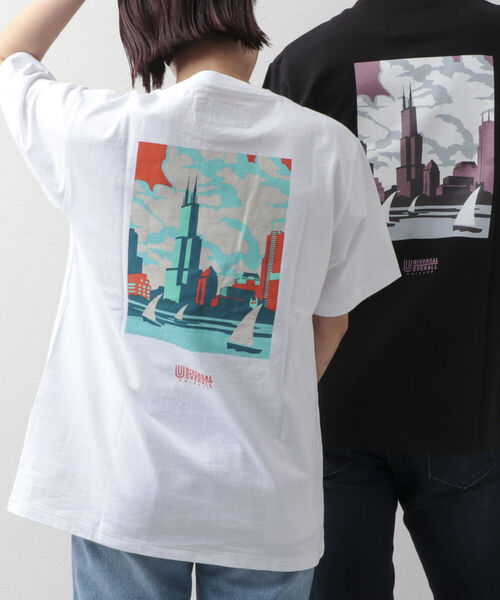 UNIVERSAL OVERALL(ユニバーサルオーバーオール)の「【UNIVERSAL OVERALL/ユニバーサルオーバーオール】別注 WINDYCITY プリントTシャツ(Tシャツ/カットソー・メンズ・ブラック/ホワイト/ライトグレー・M/L/XL)」の2枚目の写真