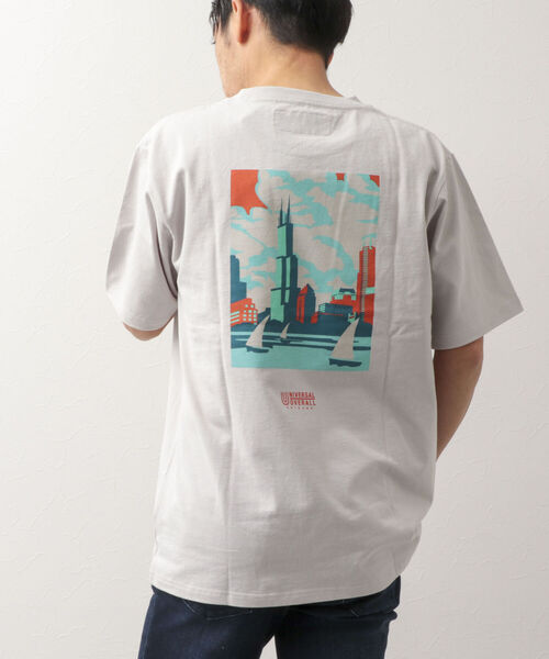 UNIVERSAL OVERALL(ユニバーサルオーバーオール)の「【UNIVERSAL OVERALL/ユニバーサルオーバーオール】別注 WINDYCITY プリントTシャツ(Tシャツ/カットソー・メンズ・ブラック/ホワイト/ライトグレー・M/L/XL)」の1枚目の写真