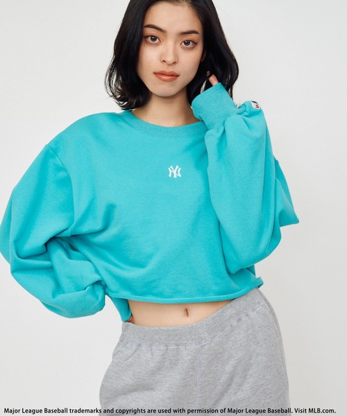 BACK TO THE FIELD（バック トゥー ザ フィールド）の「【MLB】ロゴショート丈トップス（スウェット・レディース・ホワイト/ブラック/グリーン・FREE）」の3枚目の写真