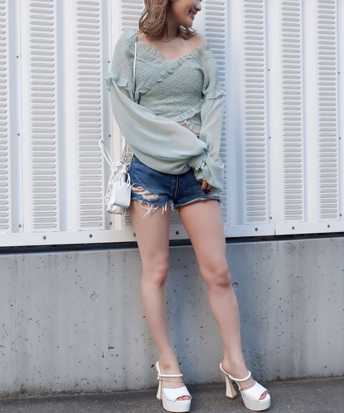 SPIRALGIRL(スパイラルガール)の「ギャザーカシュクールブラウス(シャツ/ブラウス・レディース・オフホワイト/グリーン/ブラック・FREE)」の6枚目の写真