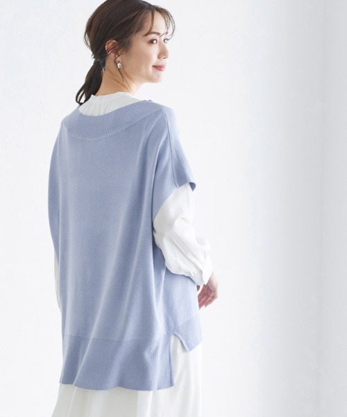 Pierrot（ピエロ）の「Vネックルーズニットベスト（ベスト・レディース・ブラック/モカ/アイボリー/ブルー・M/L）」の5枚目の写真