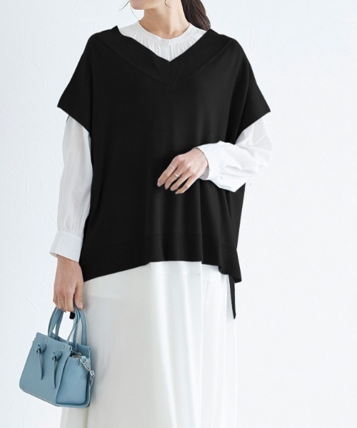 Pierrot（ピエロ）の「Vネックルーズニットベスト（ベスト・レディース・ブラック/モカ/アイボリー/ブルー・M/L）」の6枚目の写真